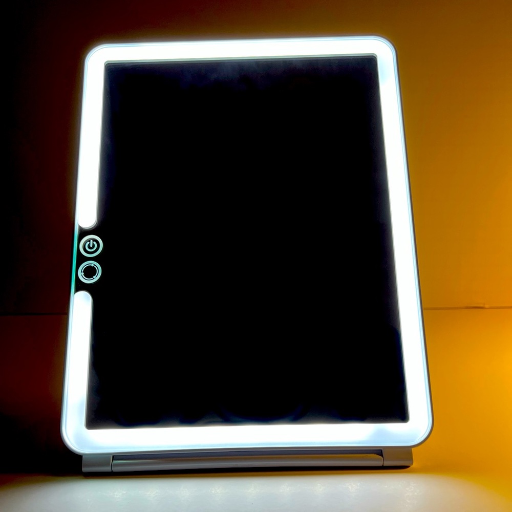 🛑🛑SOLD🛑🛑 Mirror - Rechargeable